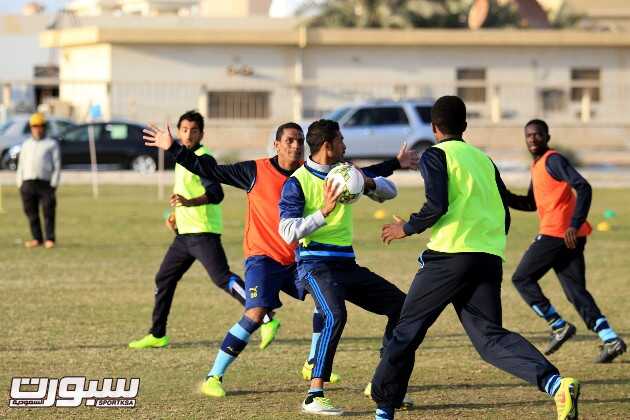 بالصور | الجاكوزي يريح لاعبي الجيل و كوالتي يحفز الجمهور أمام النهضة