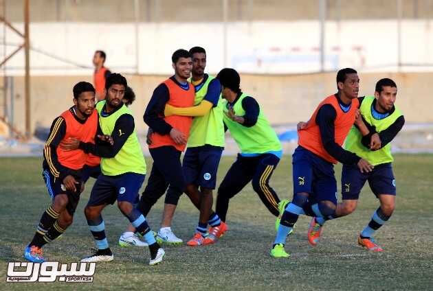 بالصور | الجاكوزي يريح لاعبي الجيل و كوالتي يحفز الجمهور أمام النهضة