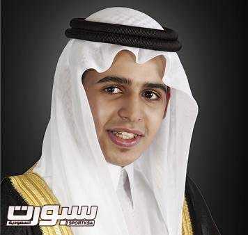 احتفل الزميل عبدالعزيز الحميد المذيع بالقناة الرياضية السعودية بحصوله على درجة الماجستير من قسم الإعلام بجامعة الملك سعود. (1)