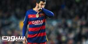 BARCELONA, SPAIN - JANUARY 06:  Arda Turan of FC Barcelona looks on during the Copa del Rey Round of 16 first leg match between FC Barcelona and RCD Espanyol at Camp Nou on January 6, 2016 in Barcelona, Spain.  (Photo by David Ramos/Getty Images)