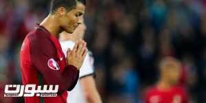 epa05376445 Portugal Cristiano Ronaldo reacts after missing a penalty during the UEFA EURO 2016 group F preliminary round match between Portugal and Austria at Parc des Princes in Paris, France, 18 June 2016. (RESTRICTIONS APPLY: For editorial news reporting purposes only. Not used for commercial or marketing purposes without prior written approval of UEFA. Images must appear as still images and must not emulate match action video footage. Photographs published in online publications (whether via the Internet or otherwise) shall have an interval of at least 20 seconds between the posting.) EPA/MIGUEL A. LOPES EDITORIAL USE ONLY