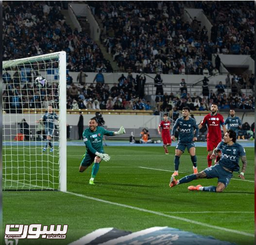 الهلال يحتل صدارة ترتيب دوري روشن بثنائية أمام ضمك