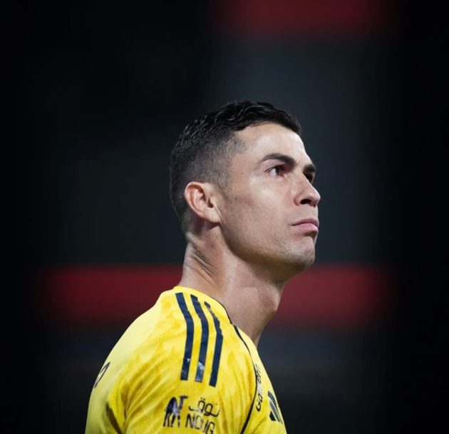 كريستيانو رونالدو يعتذر لـ غروهي حارس الشباب