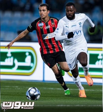 الهلال يتعثر بالتعادل أمام الرياض