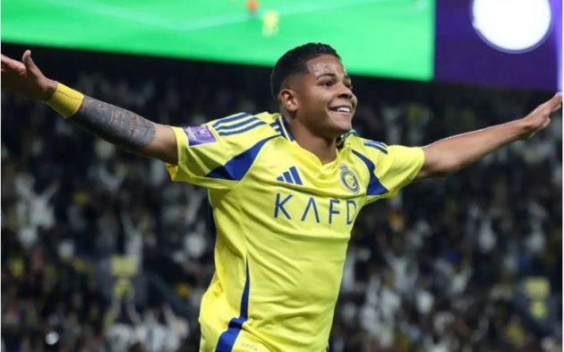 ريال سوسيداد يضم ويسلي من النصر