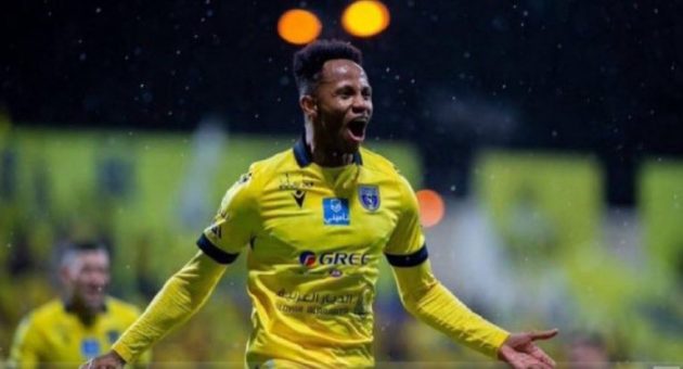 العلا يضم عبد الفتاح آدم من التعاون