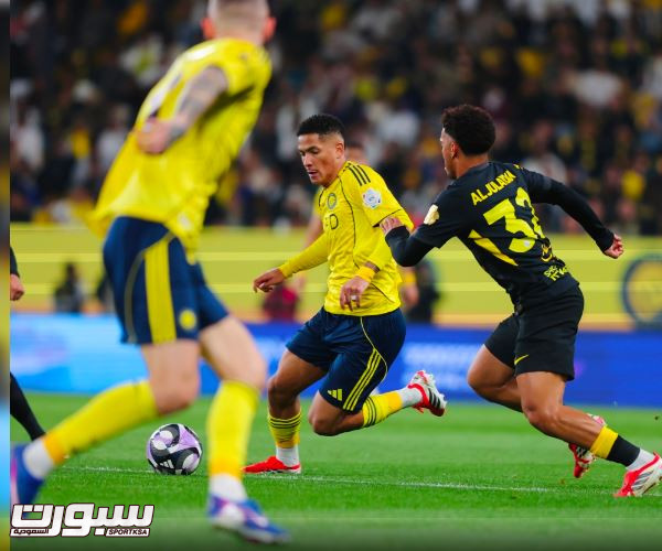 النصر يفوز على الاتحاد بثنائية في الكلاسيكو