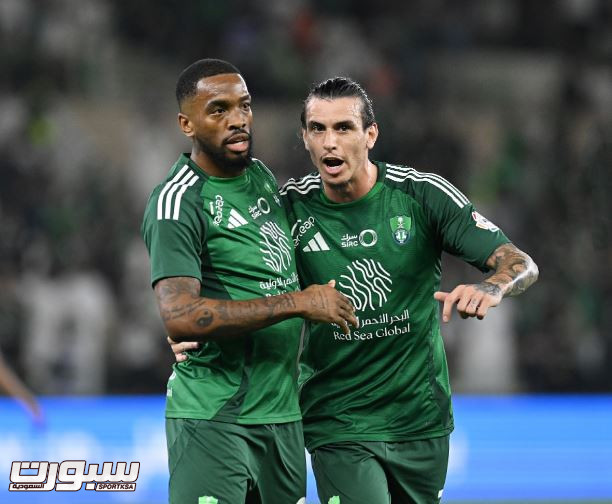 إيفان توني يُعلن موقفه من الرحيل عن الأهلي