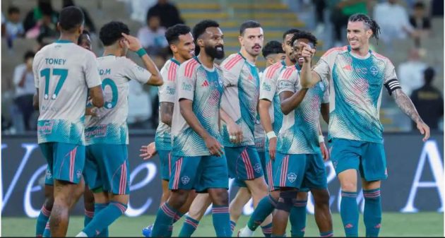 بعد عرض الأهلي المغري.. نجم باريس سان جيرمان يرفض حسم مستقبله مبكراً