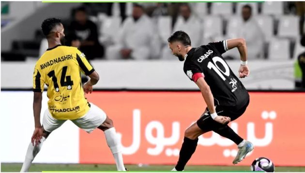 الشباب يقتنص فوزاً ثميناً من معقل الاتحاد في ليلة الإثارة والبطاقات الحمراء