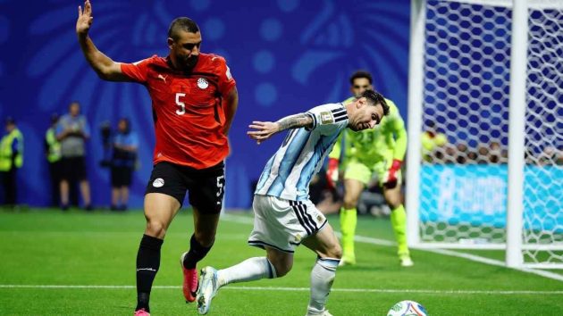 مصر تودع المونديال بشرف.. “الفراعنة” يحرجون الأرجنتين في ملحمة كروية