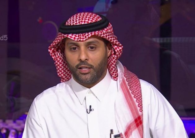 ياسر القحطاني ينتقد مبالغة لاعبي الأهلي في الاحتفال بعد الفوز على الدرعية