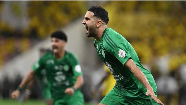 بوصلة رياض محرز تتأرجح بين روشن والدوري الإسباني في الميركاتو الصيفي