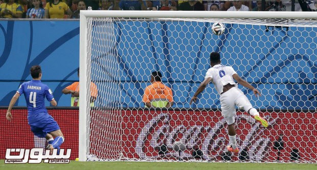 Matteo Darmian, Daniel Sturridge