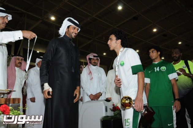 صالح العمري حاز على جائزة هداف البطولة بـ3 أهداف