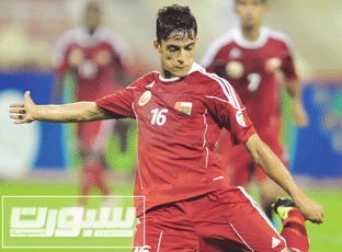 عبدالعزيز المقبالي لاعب منتخب عمان ونادي التعاون